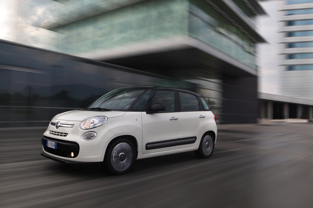 Fiat 500L offers coffee maker and Beats 