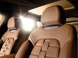 2012 Citroën DS5 interior - leather watchstrap seats