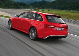 2012 Audi RS4 Avant exterior - rear right view