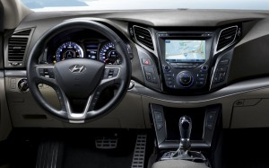 2012 Hyundai i40 interior - cockpit