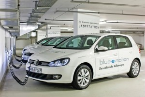 2012 Volkswagen Golf Blue-e-Motion exterior charging