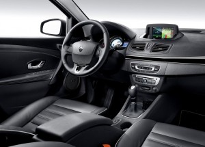 2013 Renault Fluence interior cockpit
