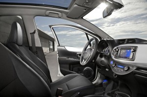 2013 Toyota Yaris Hybrid interior front