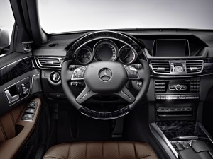 2013 Mercedes-Benz E-Class interior cockpit