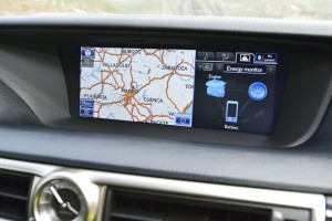 2014 Lexus GS 300h interior SatNav screen