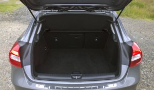 2014 Mercedes-Benz GLA interior boot