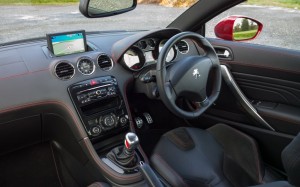 2014 Peugeot RCZ R interior cockpit