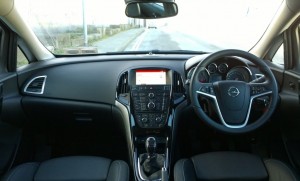 2014 Opel Astra saloon interior cockpit